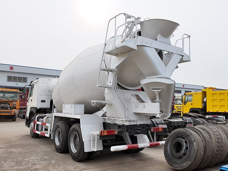 Howo-7 6x4 Cement Concrete Mixer Truck Factory