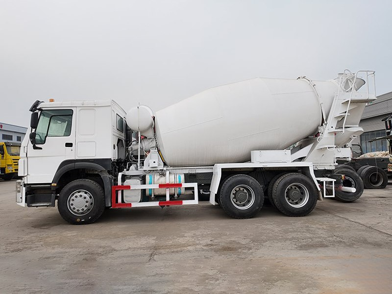 Howo-7 6x4 Cement Concrete Mixer Truck Suppliers
