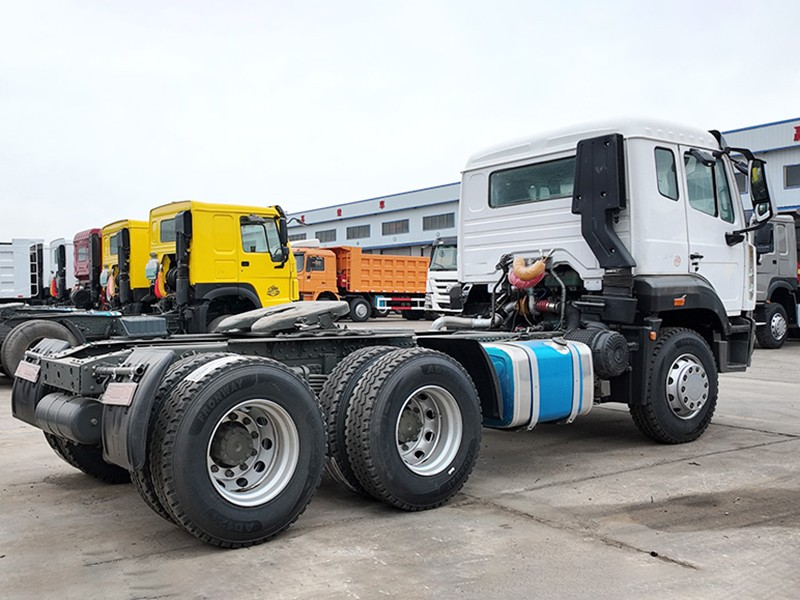 HOWO NX Used 6x4 Tractor Truck China