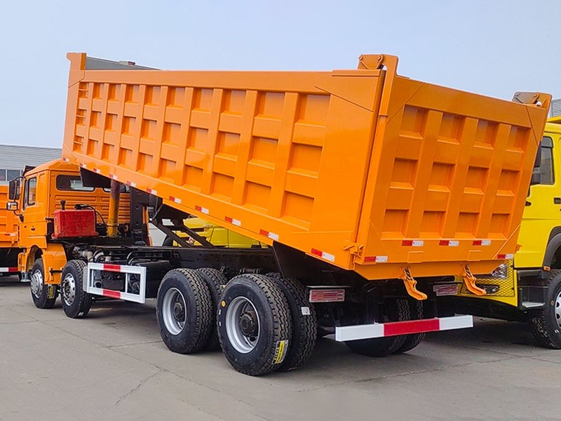 SHACMAN F3000 Used 8x4 Dump Trucks Suppliers