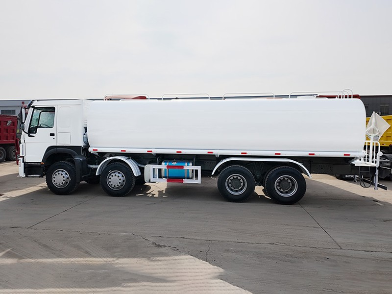 Used Howo 8x4 Water Tanker Truck Suppliers