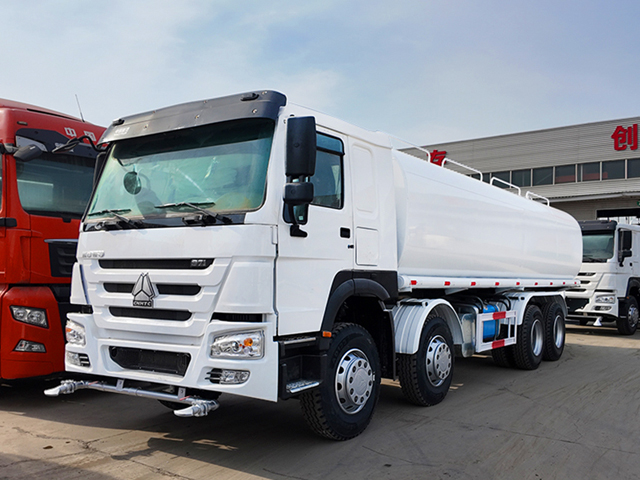Used HOWO 8X4 Water Tanker Truck