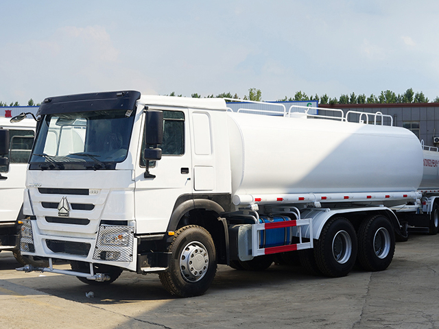 Used HOWO 6X4 Water Tanker Truck